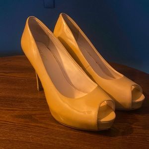 Nude heels size 9. Brand is Nine West. Great condition.